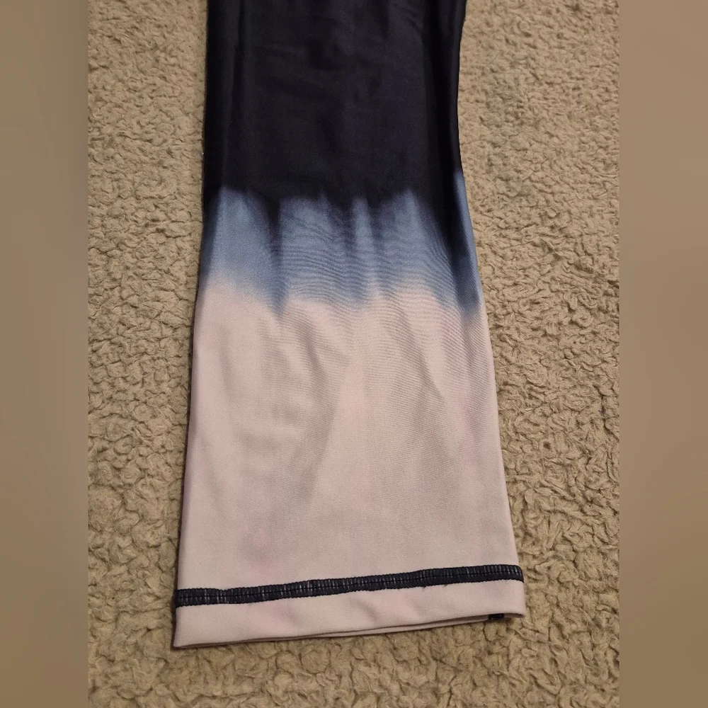 The Upside Seawater Dip-Dyed Leggings Midi 10 EUC - Picture 12 of 16